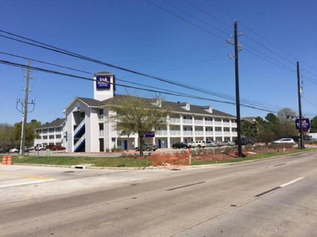 Intown Suites Extended Stay Houston Tx - Stuebner Airline Rd Louetta Εξωτερικό φωτογραφία